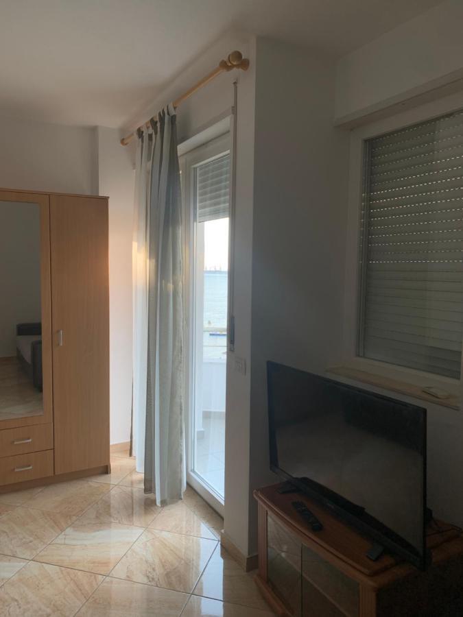 Ferienwohnung Kokomani 2 Durrës Exterior foto